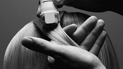 Taking Kérastase Hair Diagnosis On hair